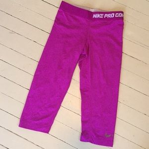 Nike pro combat capris, XS